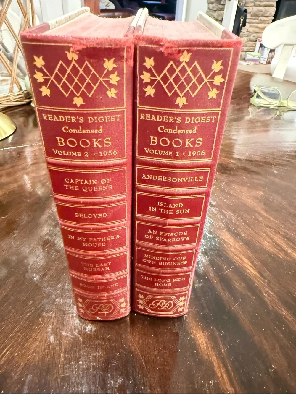Vintage-Style Decorative Hardcover Book Set - Red